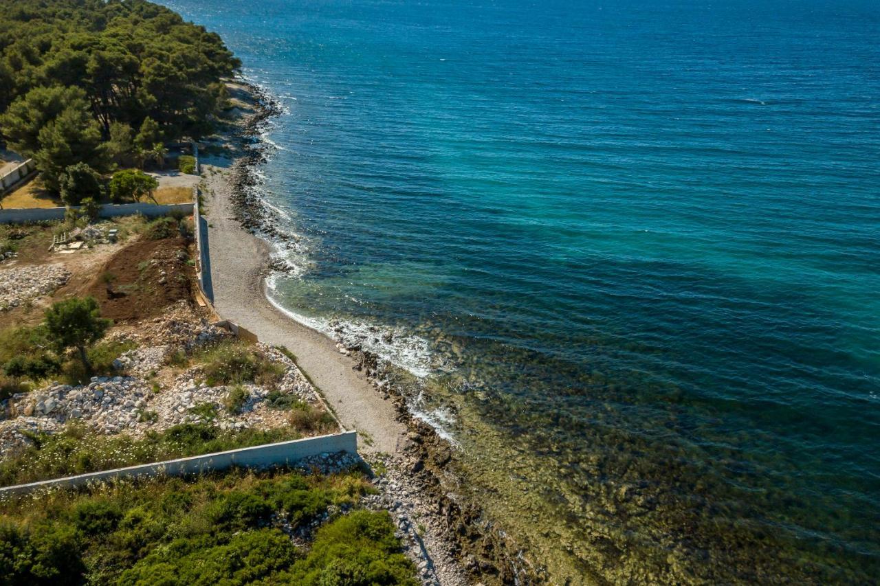 Island Getaway - Heritage House Mirca  Екстер'єр фото