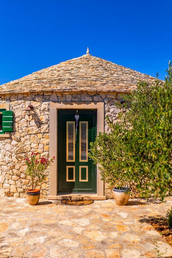 Island Getaway - Heritage House Mirca  Екстер'єр фото