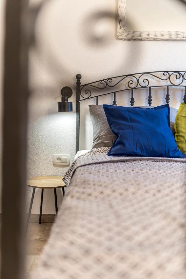 Island Getaway - Heritage House Mirca  Екстер'єр фото