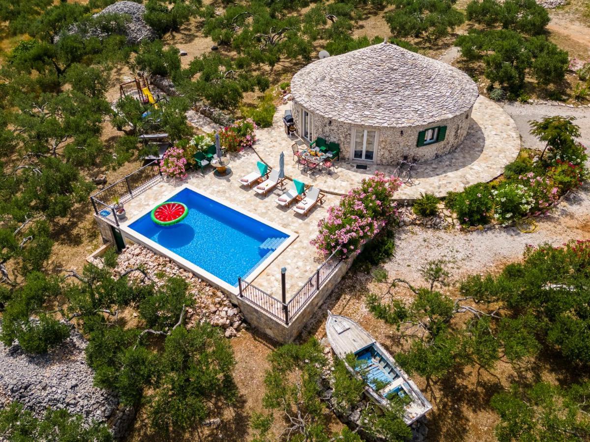 Island Getaway - Heritage House Mirca  Екстер'єр фото