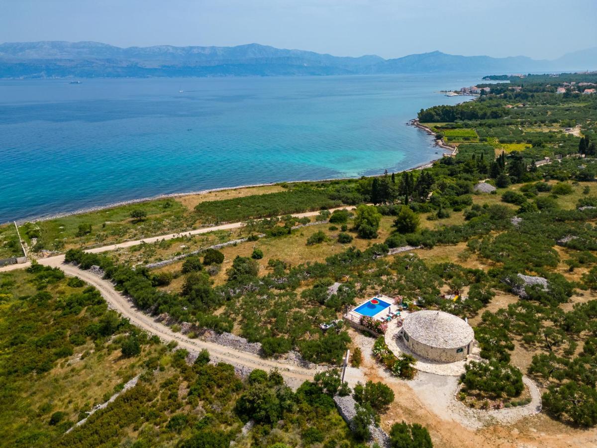 Island Getaway - Heritage House Mirca  Екстер'єр фото
