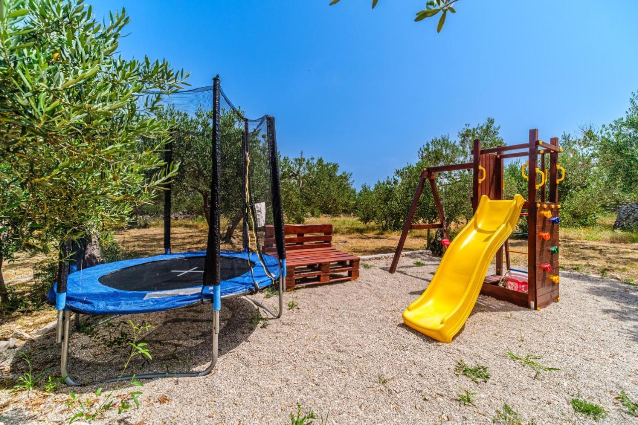 Island Getaway - Heritage House Mirca  Екстер'єр фото