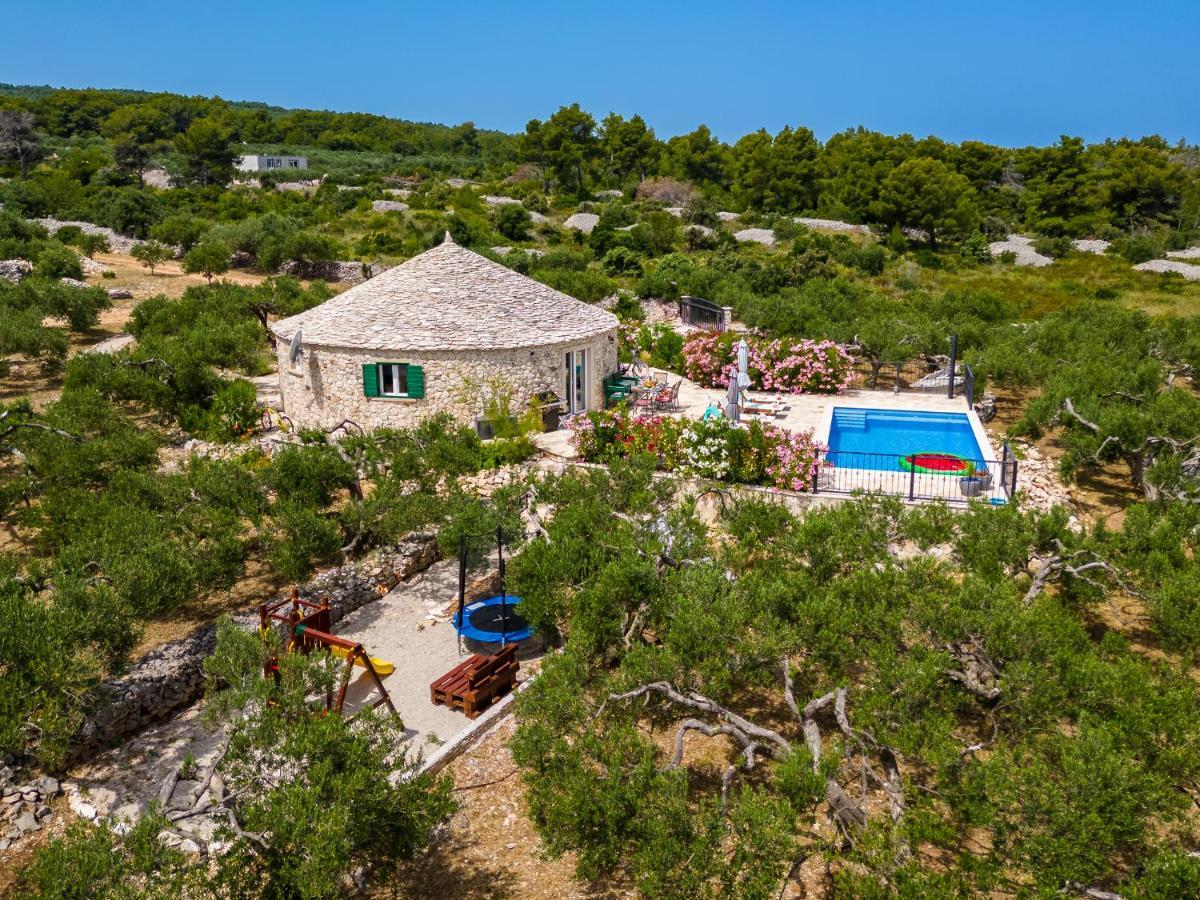 Island Getaway - Heritage House Mirca  Екстер'єр фото