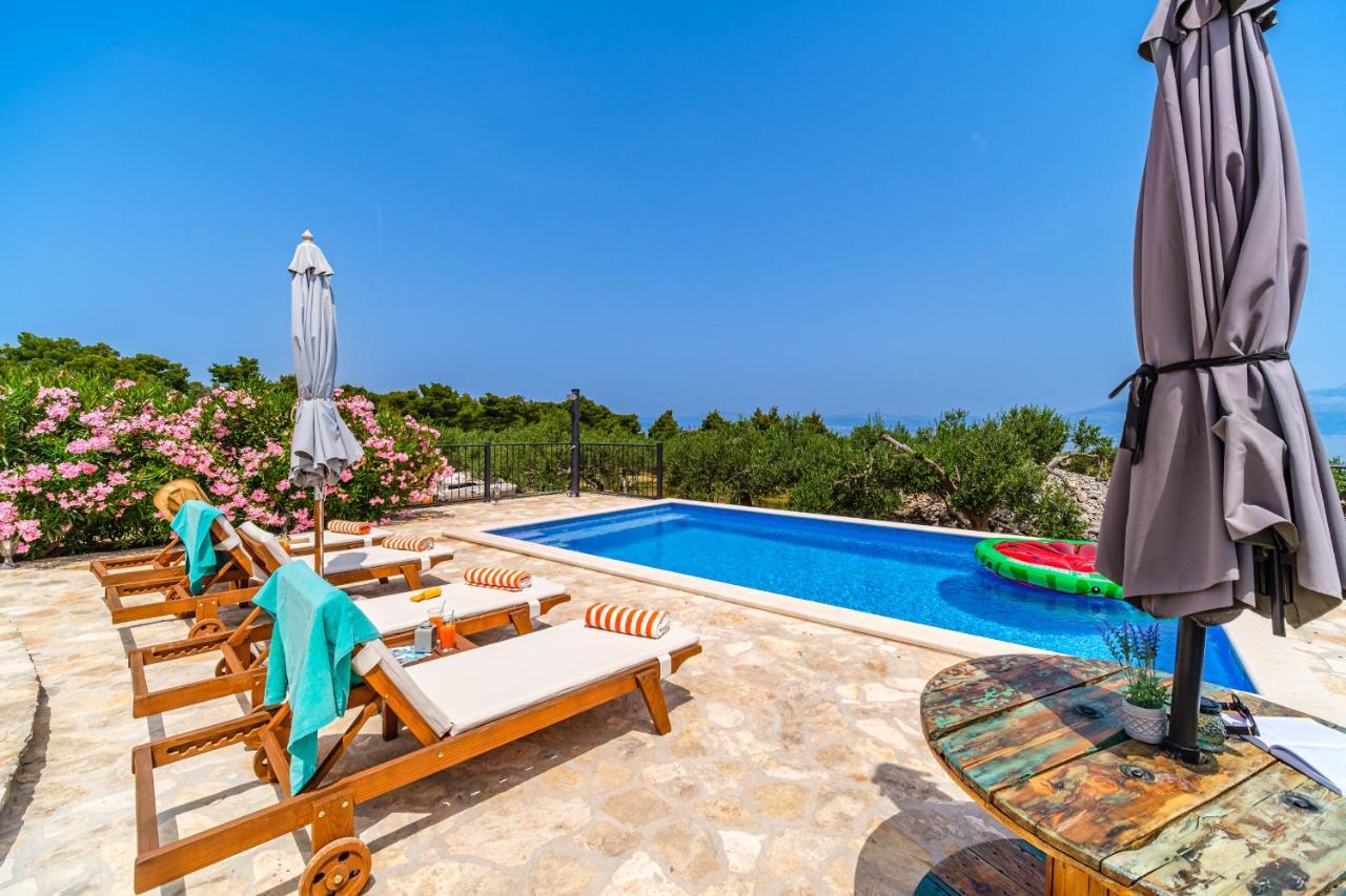 Island Getaway - Heritage House Mirca  Екстер'єр фото