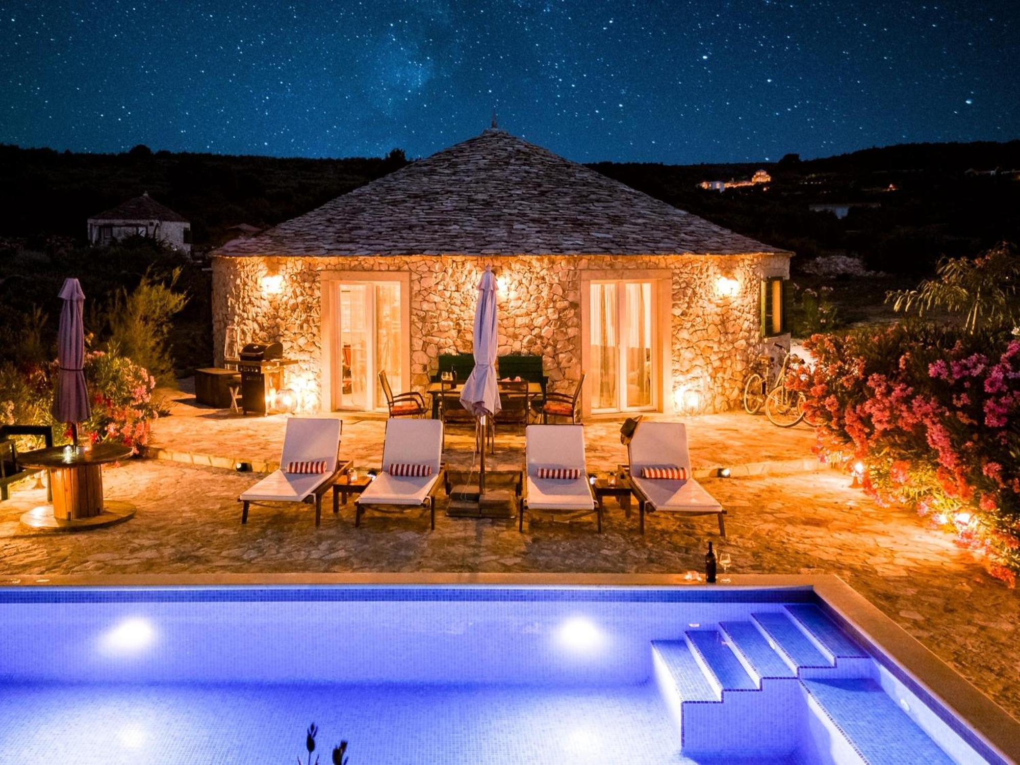 Island Getaway - Heritage House Mirca  Екстер'єр фото