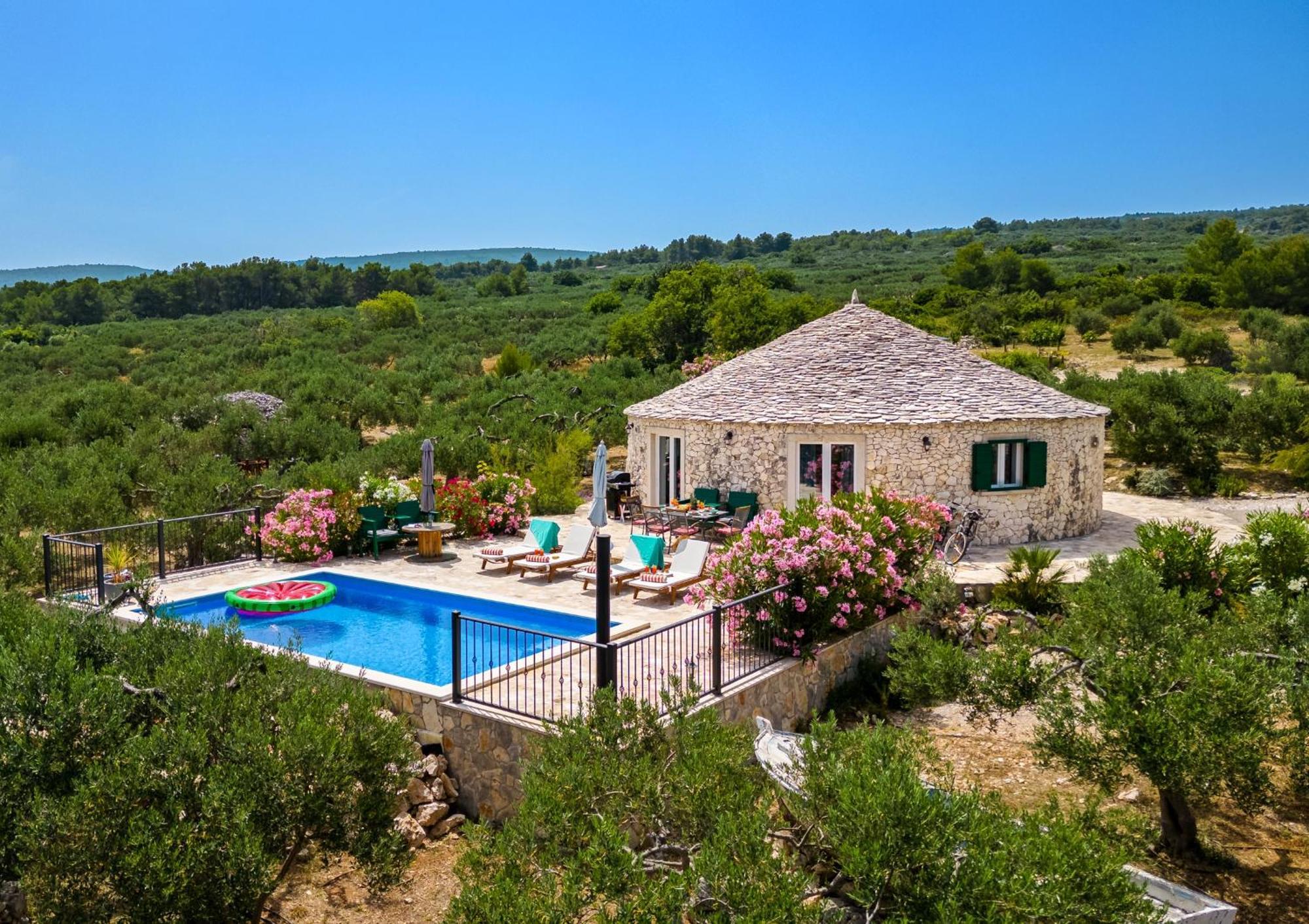 Island Getaway - Heritage House Mirca  Екстер'єр фото