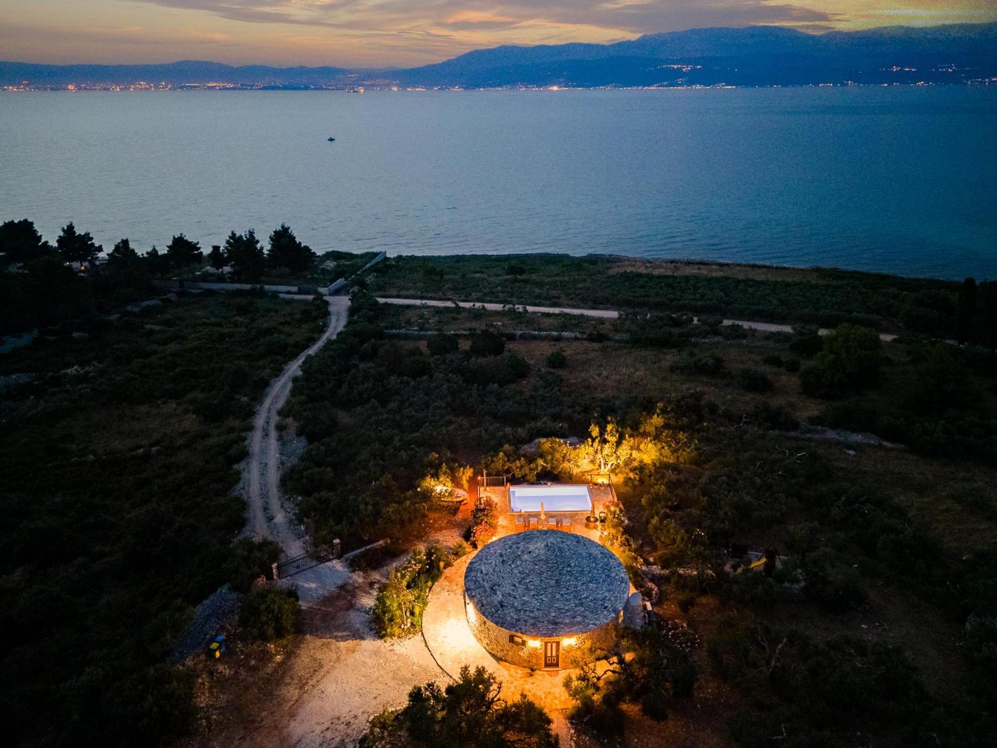 Island Getaway - Heritage House Mirca  Екстер'єр фото