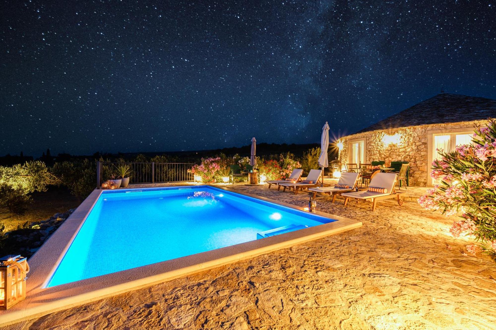 Island Getaway - Heritage House Mirca  Екстер'єр фото