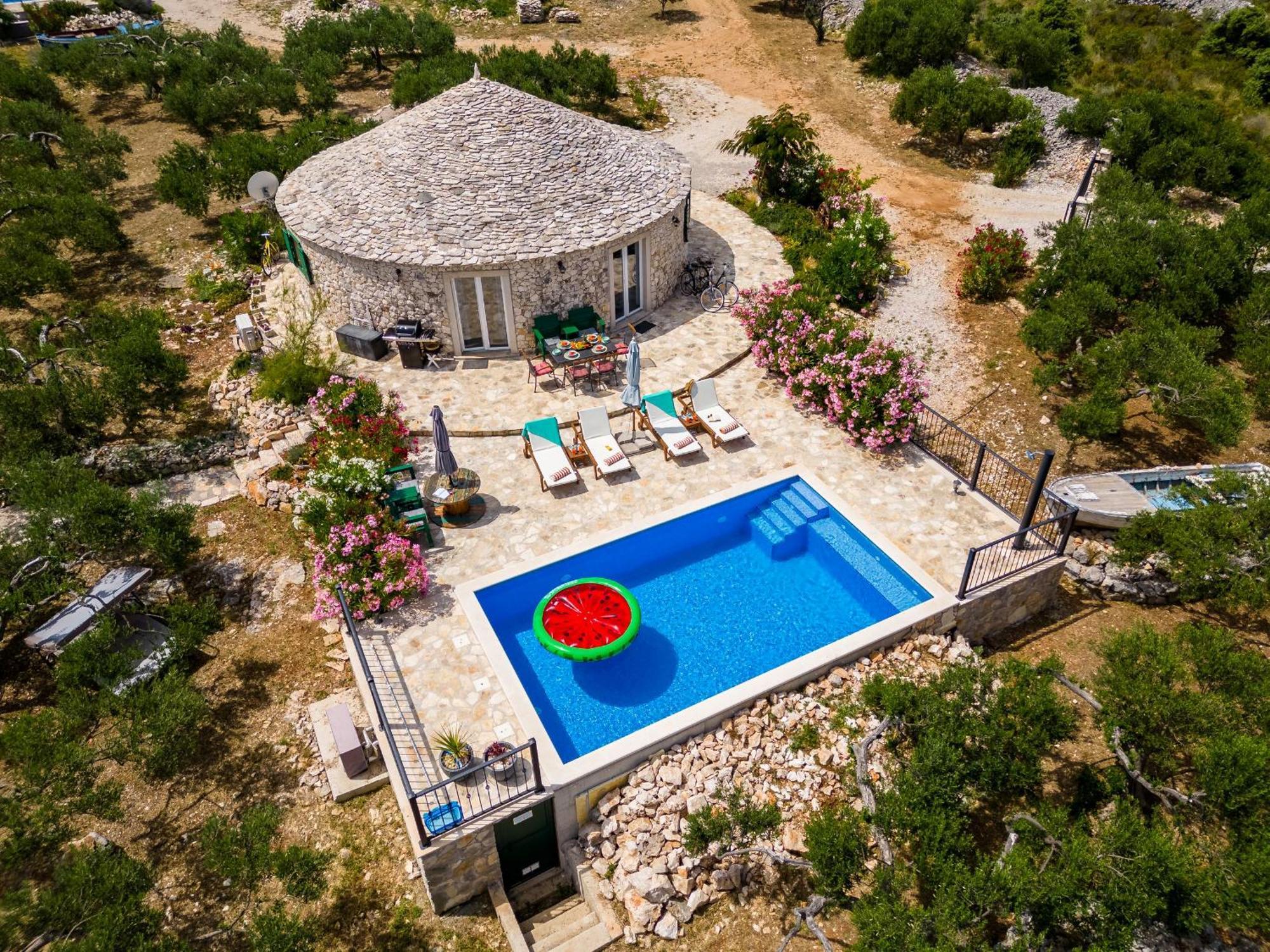 Island Getaway - Heritage House Mirca  Екстер'єр фото